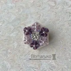 ビーズ刺繍ブローチ　U 小さいお花(スワロフスキー使用)ハンドメイド