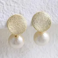 Item thumbnail for item b6f8ceb9-6a4b-48f5-abbd-e6169496873c