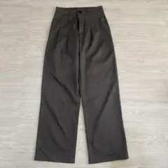 新品　グレー　スラックスパンツ