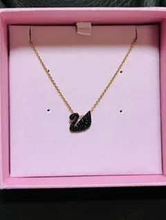 SWAROVSKI スワロフスキー　Iconic Swan ペンダント　スワン小のサムネイル