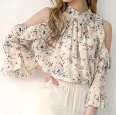 junoah オフショル　花柄　シフォン　ブラウス　新品未使用タグ付き