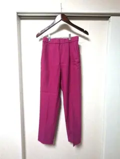 ほぼ新品‼️ DRESSTERIOR ディープピンクパンツのサムネイル