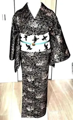 小紋◆袷◆正絹◆深い茶系◆流水に桐の花