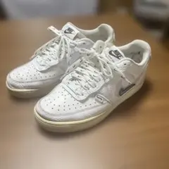 NIKE COURT VISION ホワイトスニーカー