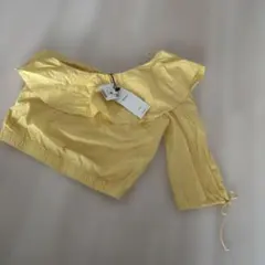 新品　Bershka ワンショルダー ブラウス　シャツ　イエロー Mサイズのサムネイル