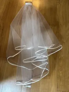 ウェディングベール フリルエッジ コーム付き　ショートベール