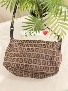 最終お値下げ❤️FENDI ズッカ柄 ショルダーバッグ ブラウンのサムネイル