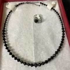 黒クリスタルビーズネックレスとリングセット