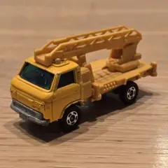 トミカ No.32.38 いすゞ エルフ スカイマスター 日本製 ジャンク