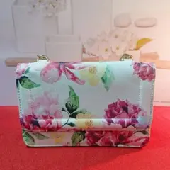 【大特価❗️】白地に花柄の斜めがけ可能ショルダーバッグ、ポーチ、お財布