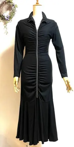 フロントジップ　ロングワンピース　黒エレガントニット　ロング丈　モックネック
