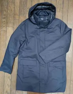 ユニクロ ハイブリッドダウンコート Lサイズ 濃いネイビー フード脱着可