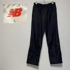 ニューバランス NB ウィンドブレーカー 同色 刺繍 黒 ブラック 中綿 ポリ