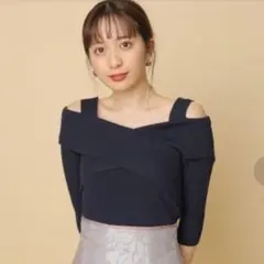 【美品】リランドチュール クロスオフショル半袖ニット（新品未使用）サイズ：Mのサムネイル