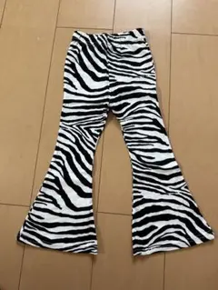 anon baby ゼブラ柄フレアパンツ