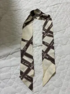 HERMES シルク ス スカーフ　ホワイトとブラウン