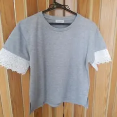 〈earth music&ecology〉 袖レースグレーTシャツ