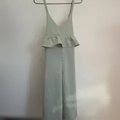 グリーン フリル付きオーバーオール