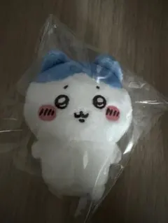 ちいかわ　おすわりぬいぐるみ　ハチワレ