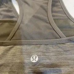 Lululemon グレー タンクトップ