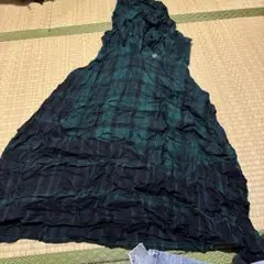 グリーンとブラックのチェックキャミワンピース