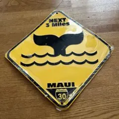 ビンテージブリキ　クジラの尾のサイン MAUI