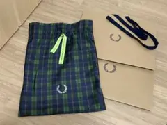 フレッドペリー ショッパー紙袋、ギフト用巾着袋