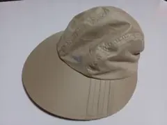 adidas アディダス　ベージュハット