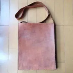 本革ななめ掛け エスニックなバッグ