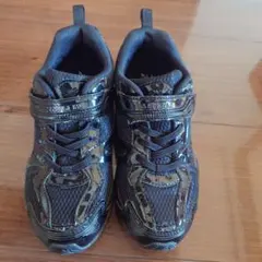 瞬足ブラックスニーカー 光沢仕上げ　　21.0EE