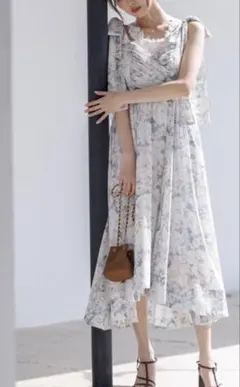 【新品未使用】SNIDEL スナイデル デコルテレースワンピース カラーBLU