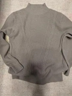 グレー ケーブルニット タートルネックセーター