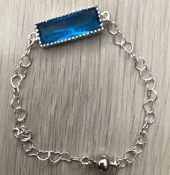 マグネット式ブルーストーン付ハートチェーンブレスレットシルバー
