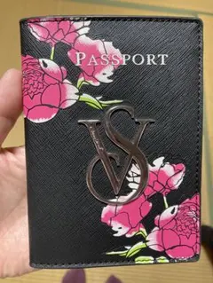 Victoria's Secret パスポートケース 花柄