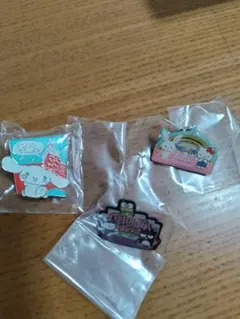 サンリオキャラクター　ピンズ