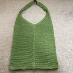 緑のニットショルダートート