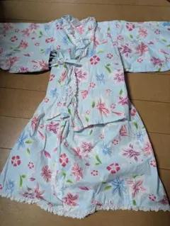 110㎝　　浴衣　浴衣ドレス　　ワンピース　水色　ゆり　花柄