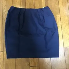 新品タグ付❣️ネイビー膝丈スカート⭐️