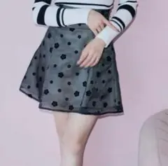 【ゆう様専用】デイジーフロッキープリントバックレースアップミニスカパン