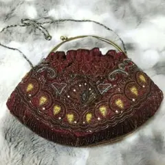 刺繍入りバーガンディクラッチバッグ