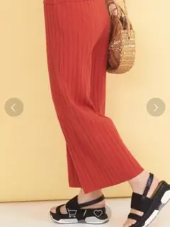 チーク　Cheek 針抜きリラックスパンツ　レッド