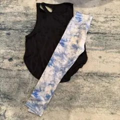 黒タンクトップと青白タイダイレギンスセット　yesヨガウェア　Sサイズ