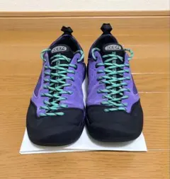 KEEN JASPER III スニーカー パープル ブラック　25㎝