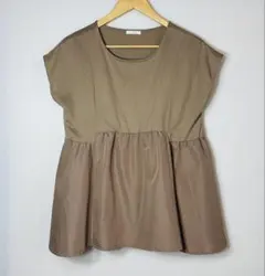 【ITEMS】ブラウン ペプラムデザイン 半袖トップスのサムネイル