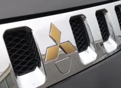 デリカD5　旧型　スリーダイヤ　ドレスアップ　ステッカー　エンブレム　3点セット