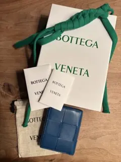 【BOTTEGA VENETA】カセット スモール 二つ折りウォレットのサムネイル