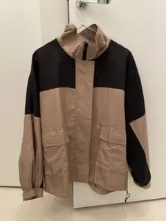 マウンテンパーカー