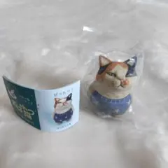 しろもふさんの木彫り猫フィギュア おぱんつ猫 ぴったり三毛