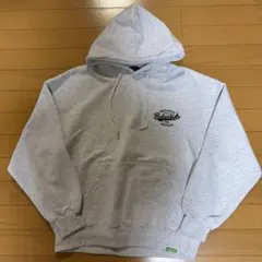 Refurbish プルオーバー パーカー グレー