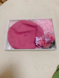 ベレー帽とシニヨン